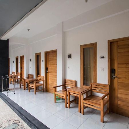 Bc Inn Senggigi Exterior photo